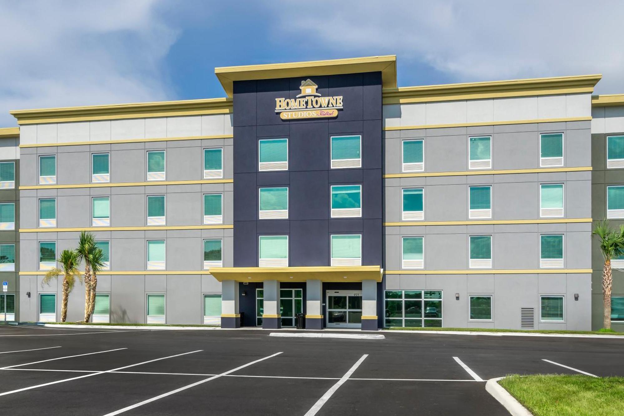 Hometowne Studios By Red Roof Tampa - Airport West Chase Exterior foto